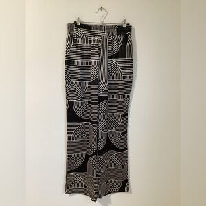 Chic Black and White Geometric Women's Trousers